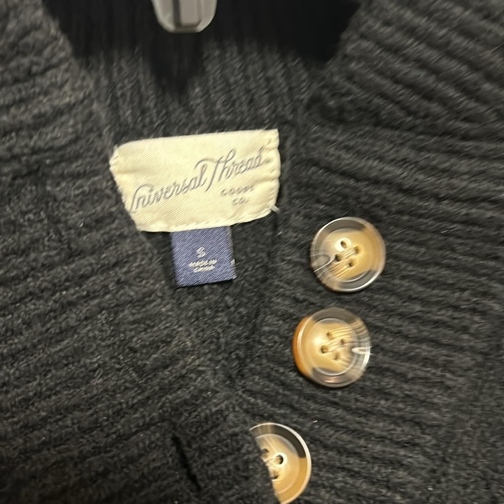 Universal Thread Sweater - Picture 3 of 3